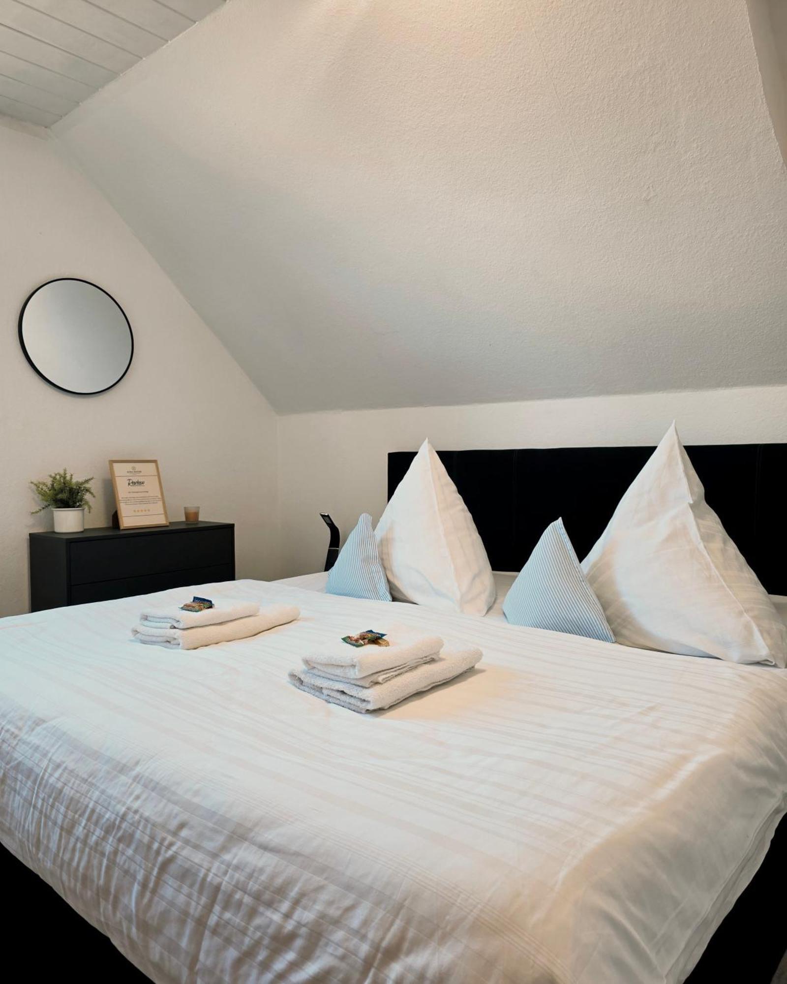 Ama Home Apartment In Hiddenhausen - Wlan, Smart-Tv - Nahe A30 & A2 - Nur 10 Min Von Herford מראה חיצוני תמונה